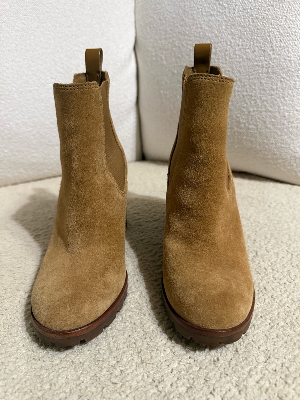 Tory Burch Chelsea Suede Ankle Boots in Tan